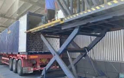 コンテナへのロード